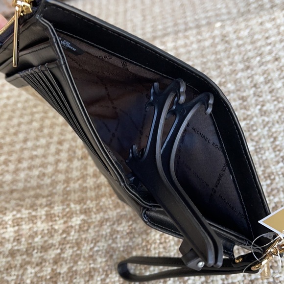 MICHAEL KORS LARGE DOUBLE ZIP WRISTLET WALLET - Picture 12 of 16